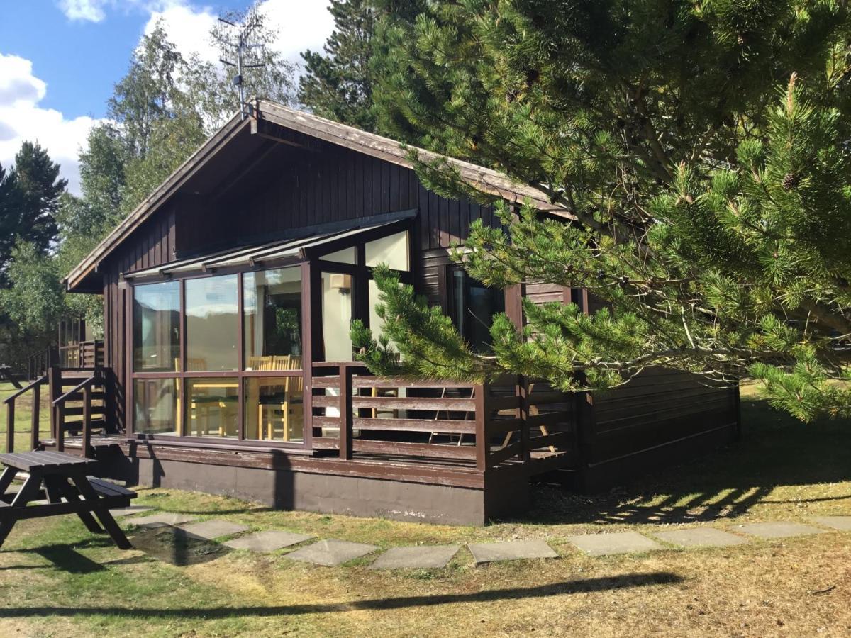 Macdonald Spey Valley Resort 阿维莫尔 外观 照片